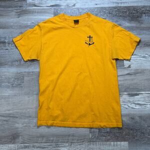 Dark Seas Division Anchor Girl T-Shirt Mustard Yellow Graphic Tee Size L